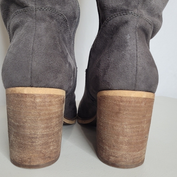 Melrose and Market Gray Faux Suede Over-The-Knee Stacked Heel Boots - Size 9.5 - Picture 6 of 16